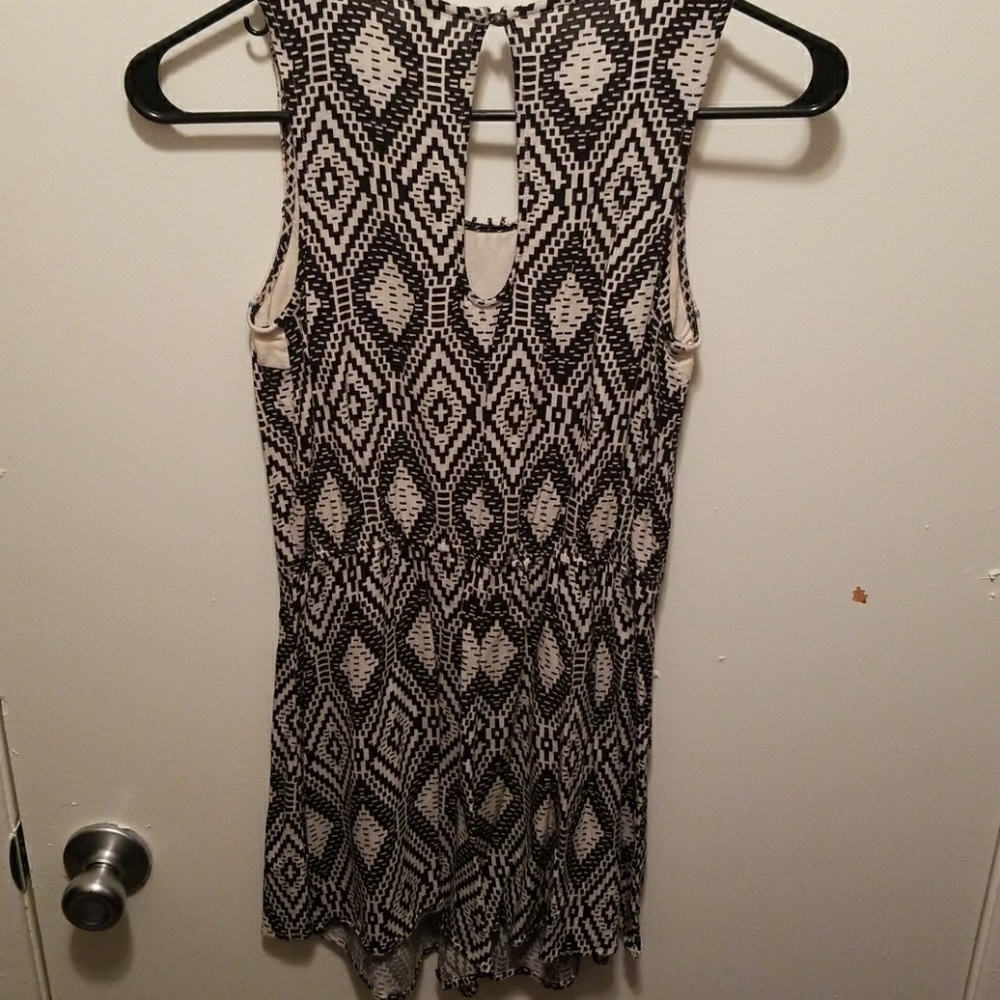 Romper - Picture 4 of 4